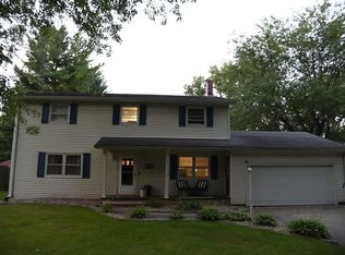808 W 9th St, Rochester, IN 46975