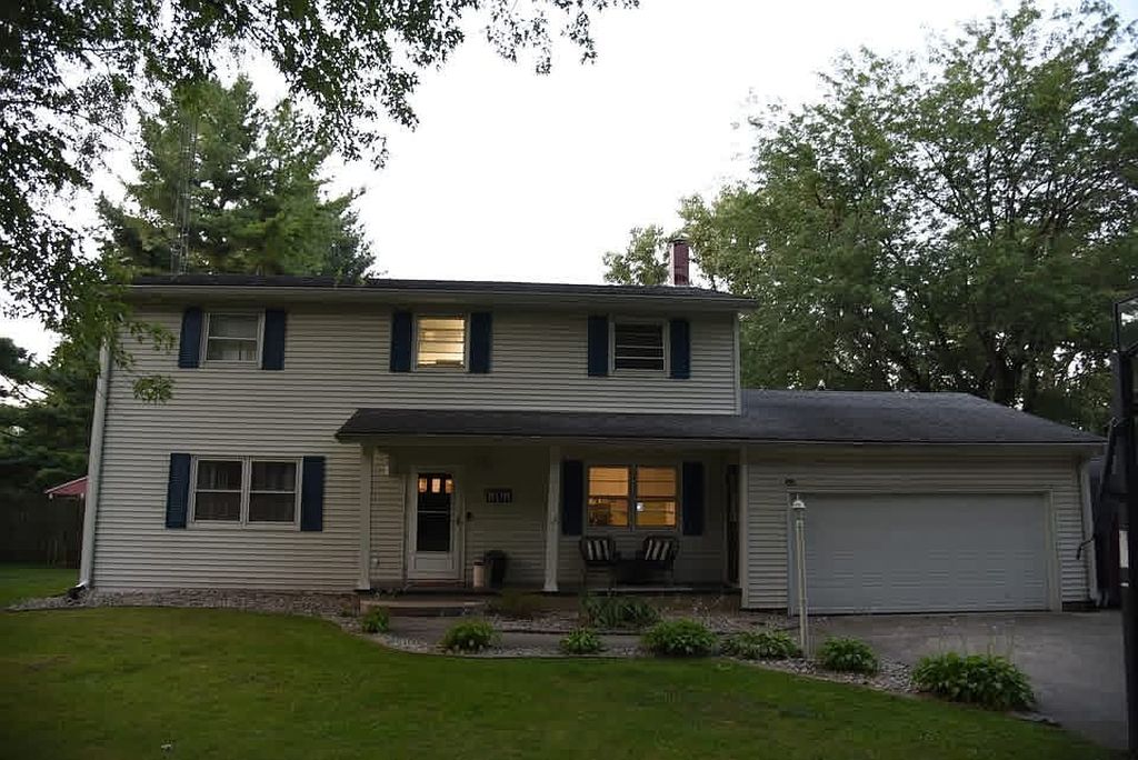 808 W 9th St - Property Image