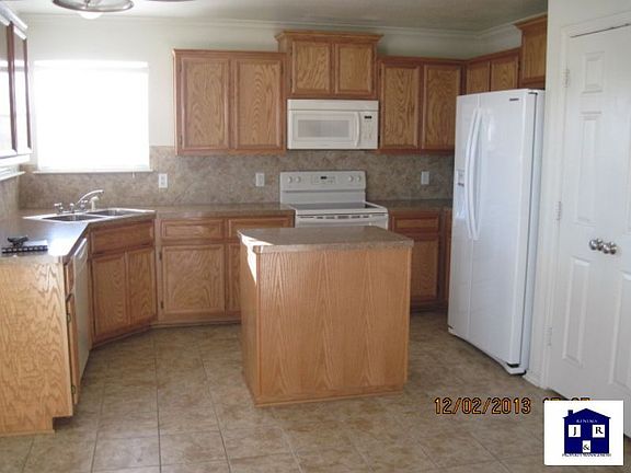 5th image of 208 Sandra Sue Dr