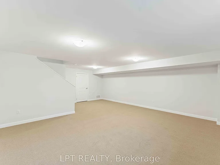 711 Fairline Row — Photo 23