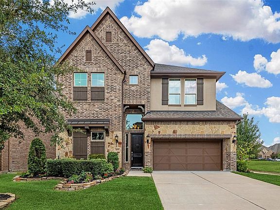 2nd image of 2109 Westbourne Park Dr
