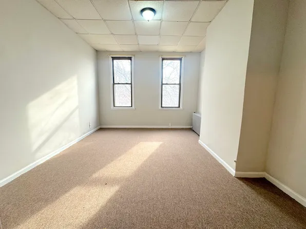 64-31 Catalpa Avenue image 1 of 5