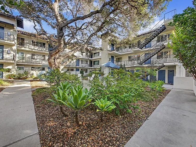 1701 Anacapa St #30 — Photo 2