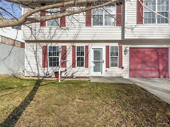 2nd image of 2009 S Hummel Dr