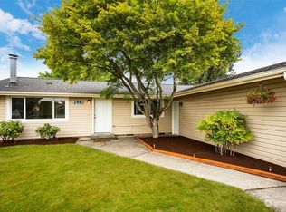 2881 Sun Mountain Dr, Enumclaw, WA 98022