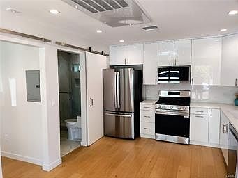 5th image of 22147 Avenue Morelos