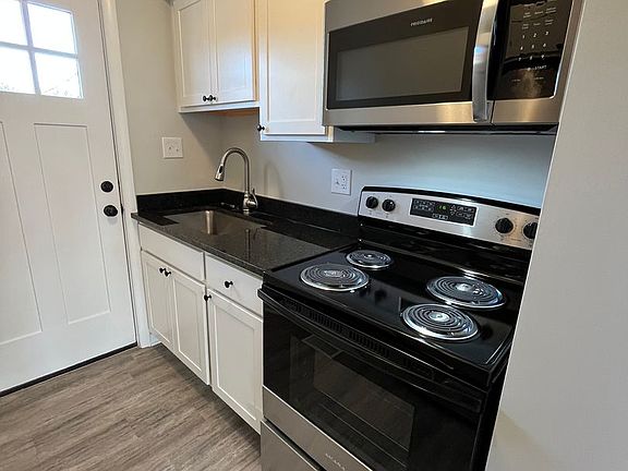 4th image of 154 Fairway Dr APT C