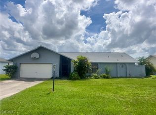 9382 Pineapple Rd, Fort Myers, FL 33967
