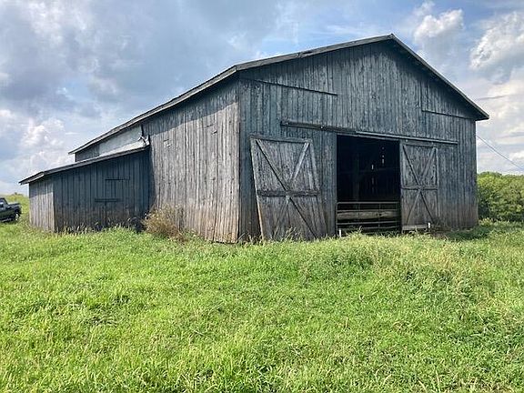 4th image of 222 Silas Rd