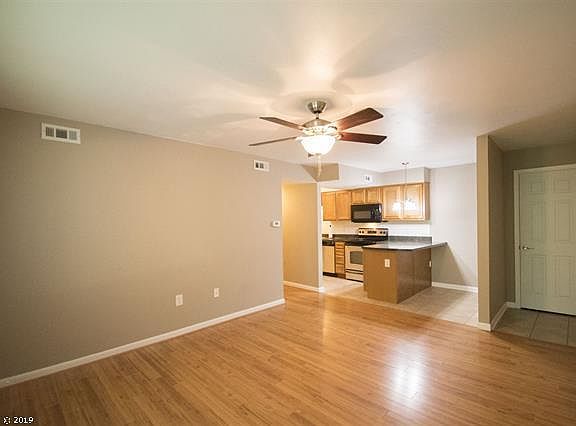 4th image of 1781 Liberty Ln