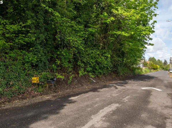 C C West St, Rainier, OR 97048