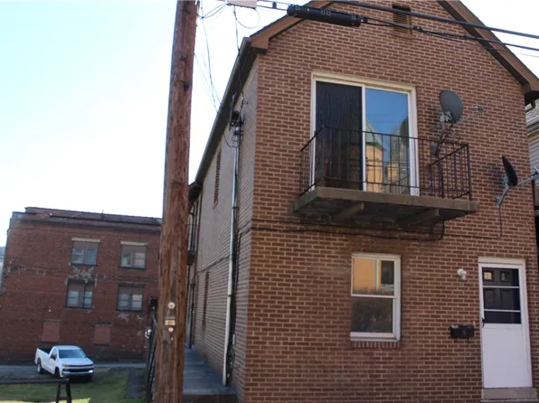 584 Thompson Ave, Donora, PA 15033