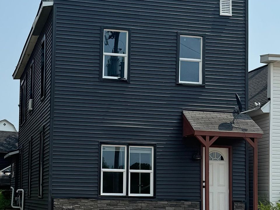 1st image of 325 1st St
