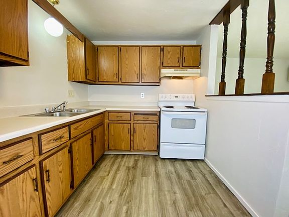 5th image of 1930 Basten St #7