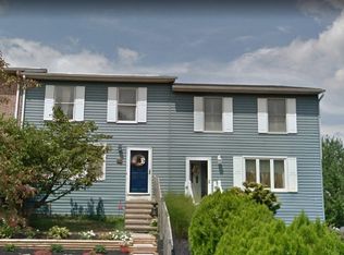 13 Mall Rd, Etters, PA 17319