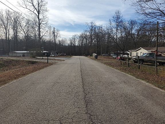 4th image of 109 Brookwood Village Ln