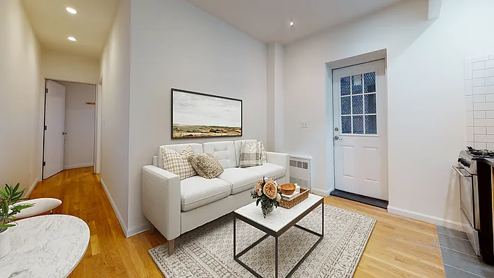 Rented by Bond New York | media 10