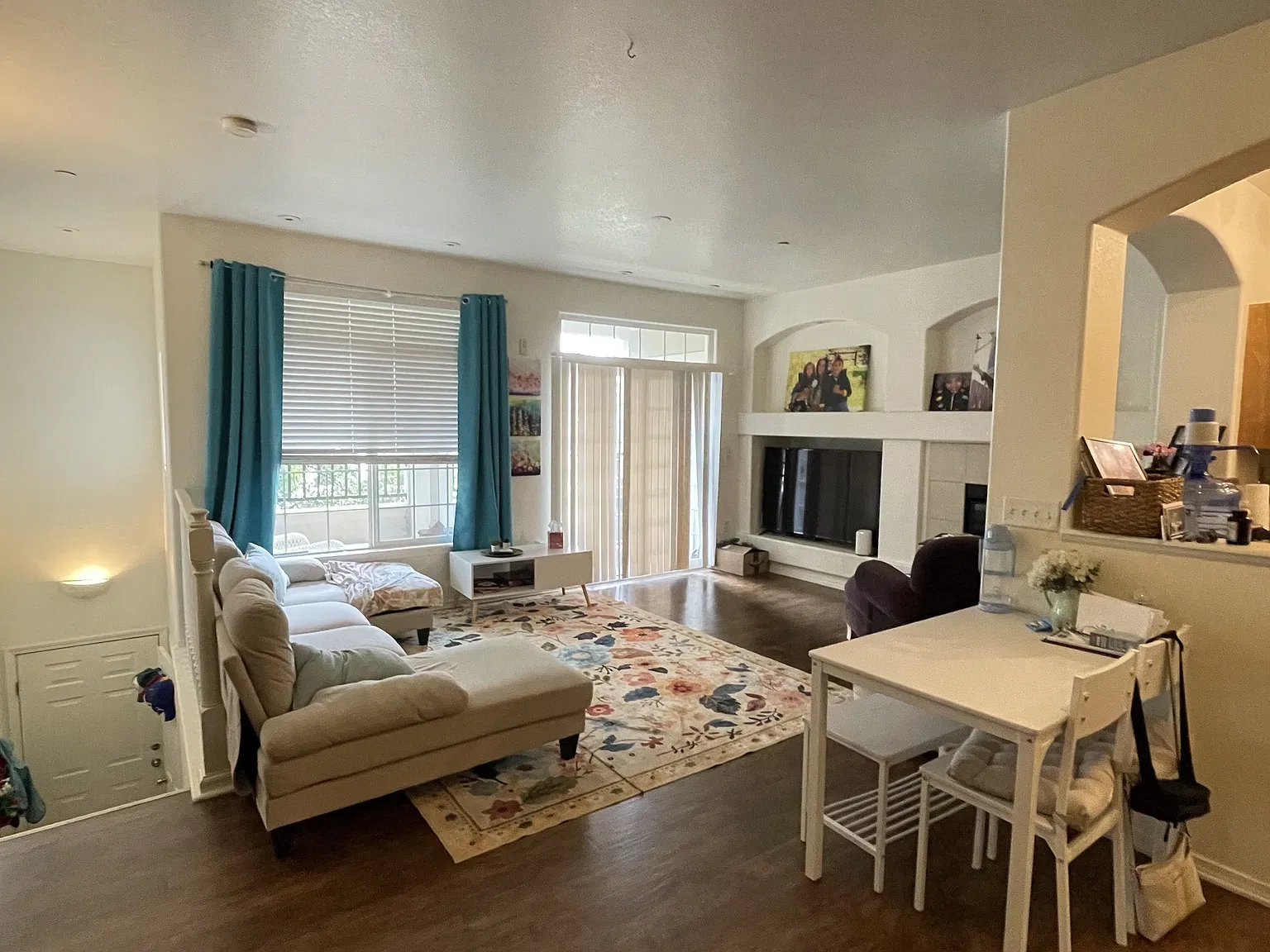 2 bed, 1300 sqft, $1,995 — Photo 2