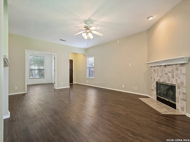 3422 Crimson Stable — Photo 3