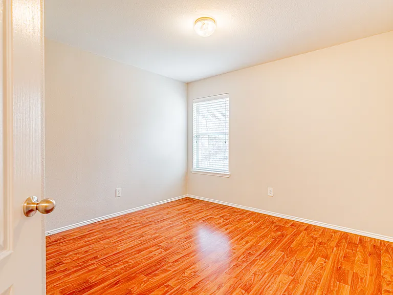 801 Deedee Creek Dr — Photo 16