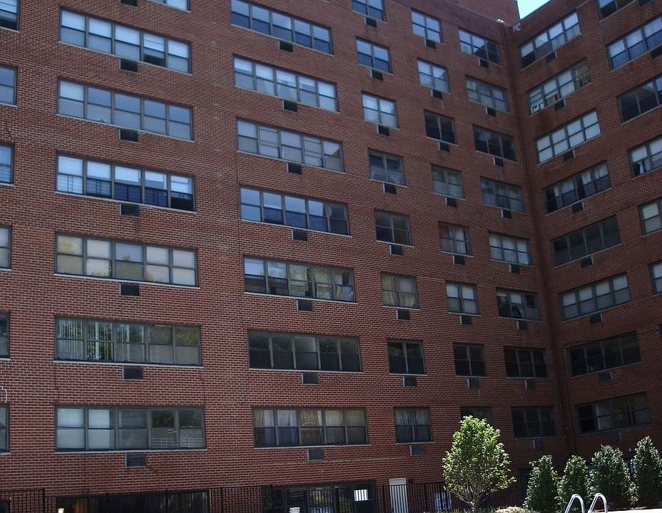 2nd image of 821 Jersey Ave APT 4F