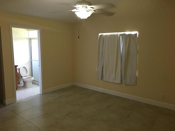 4th image of 101 Via De Casas Norte #101