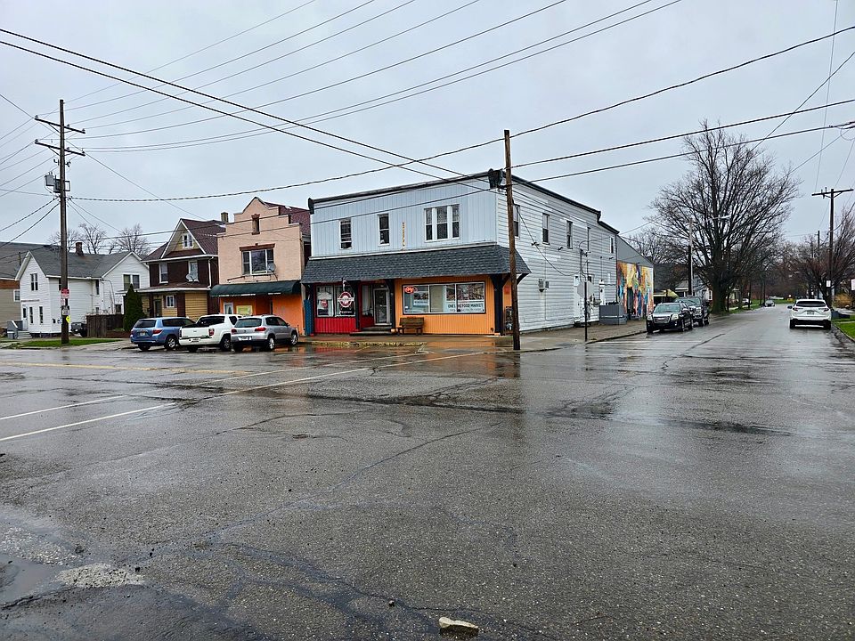 2nd image of 1029-31 East Ave