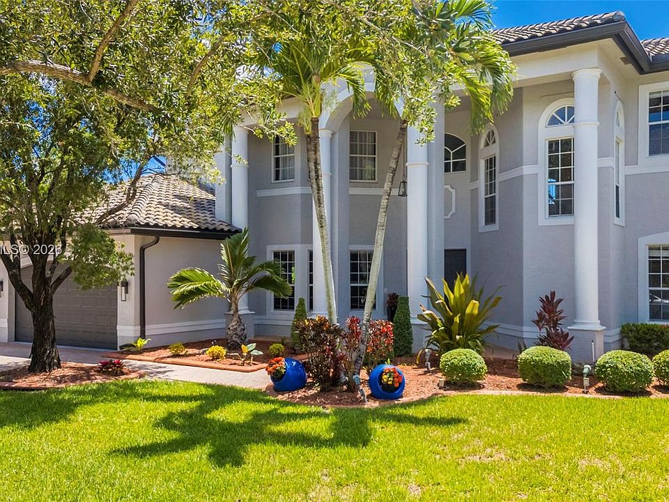 1st image of 4135 SW 186th Way
