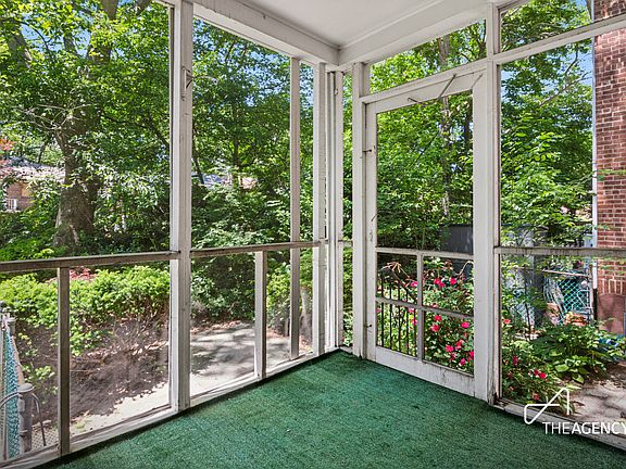 5th image of 39-56 46th St #Townhouse 1
