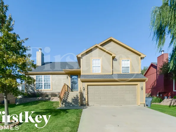 17534 W 111th Ter, Olathe, KS 66061