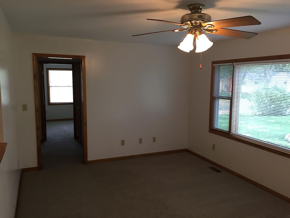 2nd image of 7204 Robinson Dr