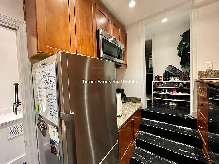 113 Beacon St #B — Photo 9
