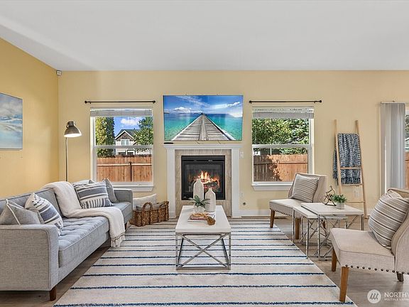 5th image of 2337 SE Plymouth Way