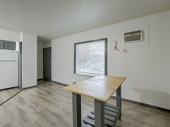 5th image of 4513 Lafayette Ave #3