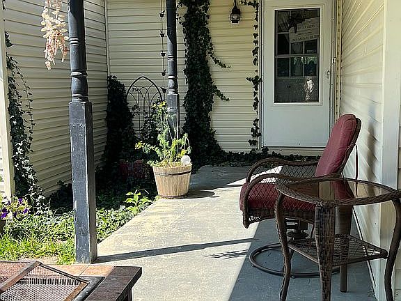3rd image of 55 Landmark Ln