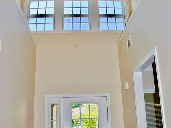 4th image of 1120 Delcove Way