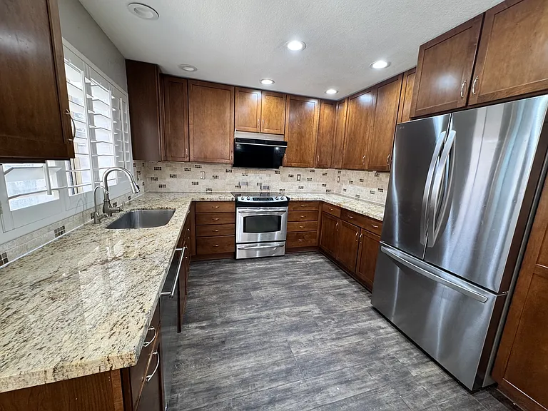 1285 W Kingbird Dr — Photo 4