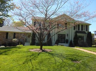 1614 Lake Marina Dr, Hixson, TN 37343