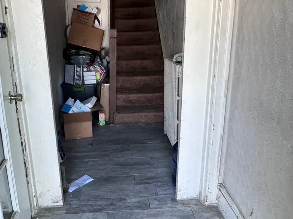 107 N 2nd St Floor 2, Darby, PA 19023