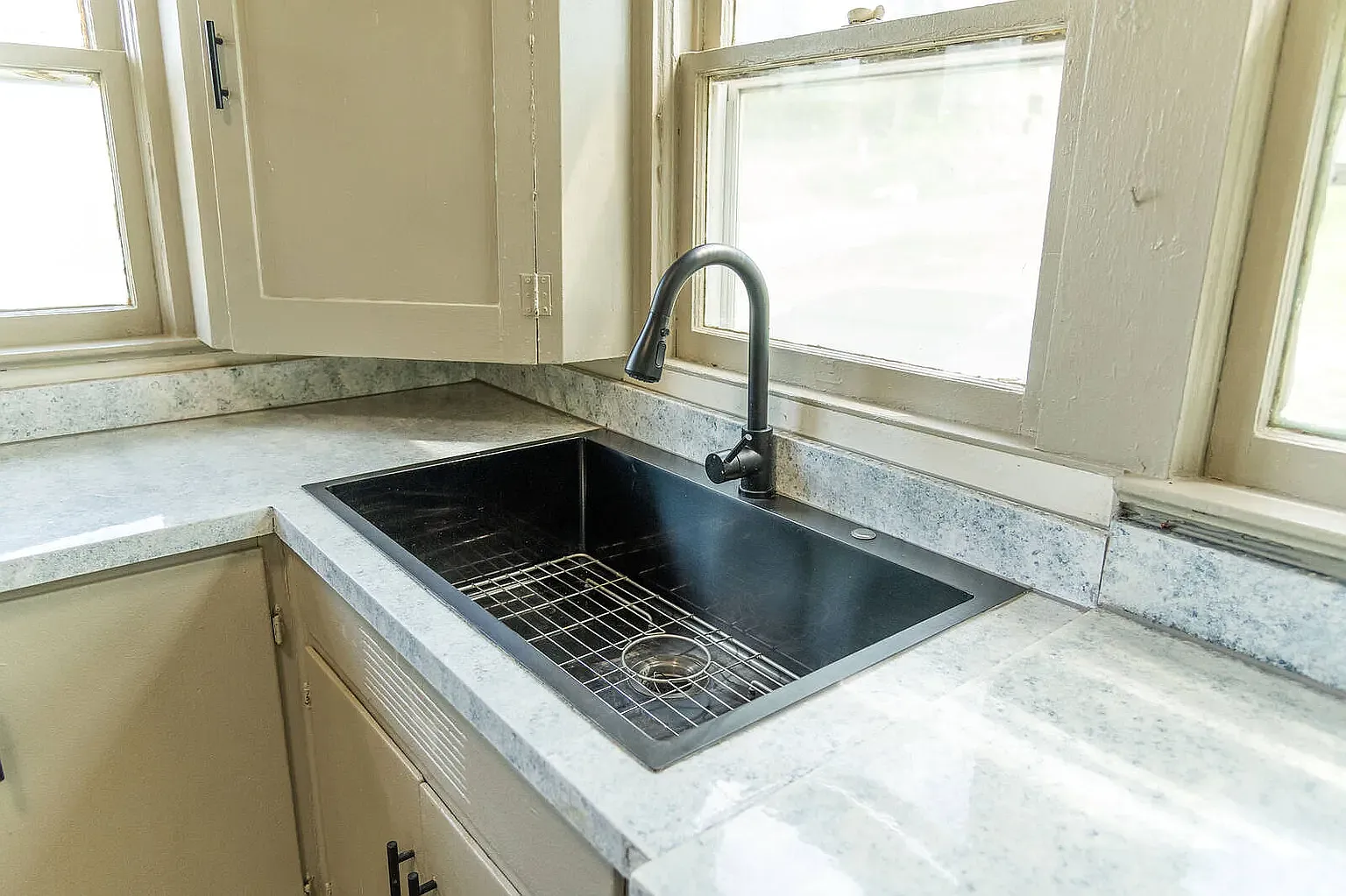 2 bed, 882 sqft, $750 — Photo 3