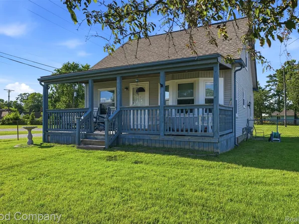 4415 Auburn Rd, Shelby Township, MI 48317
