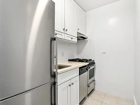 4th image of 69 5th Ave APT 3C