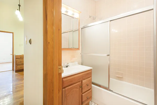 Rented by Warren T Real Estate Corp. | media 16