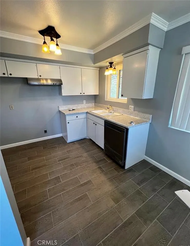 2 bed, 2934 sqft, $2,150 — Photo 3