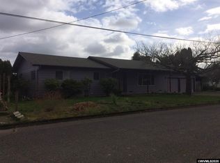 665 River Dr, Independence, OR 97351
