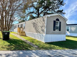 626 Terry Ln, Jacksonville, NC 28546