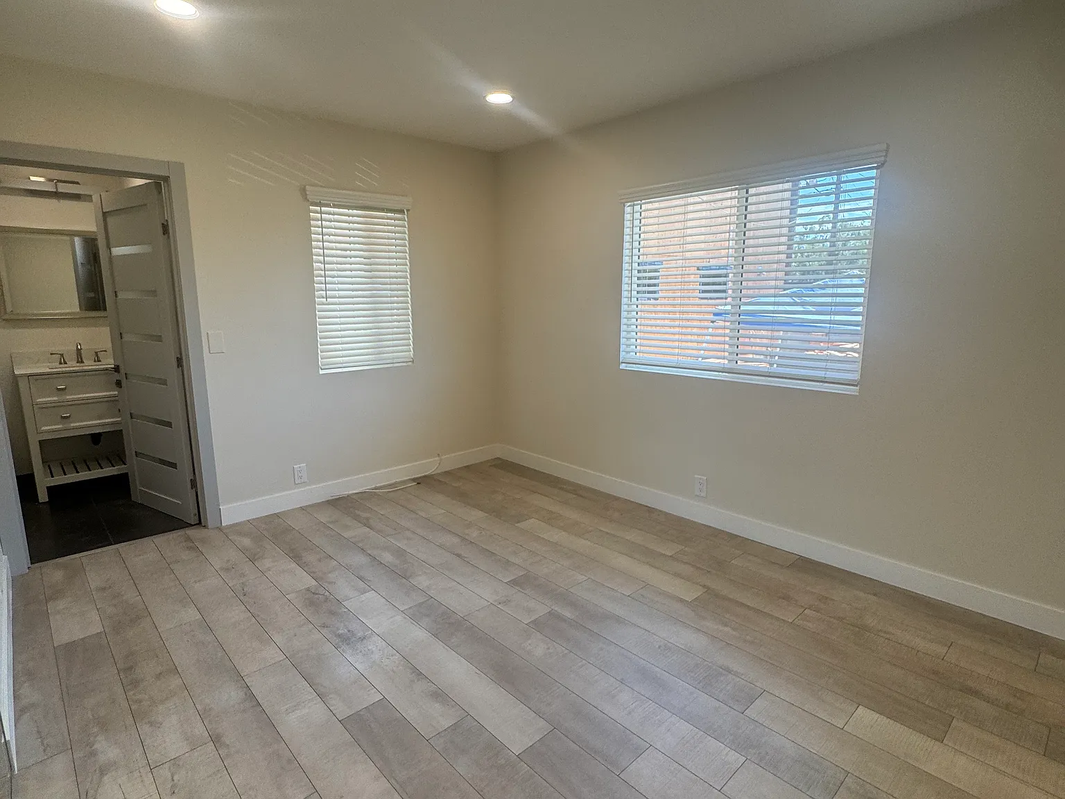3 bed, 2000 sqft, $3,800 — Photo 2
