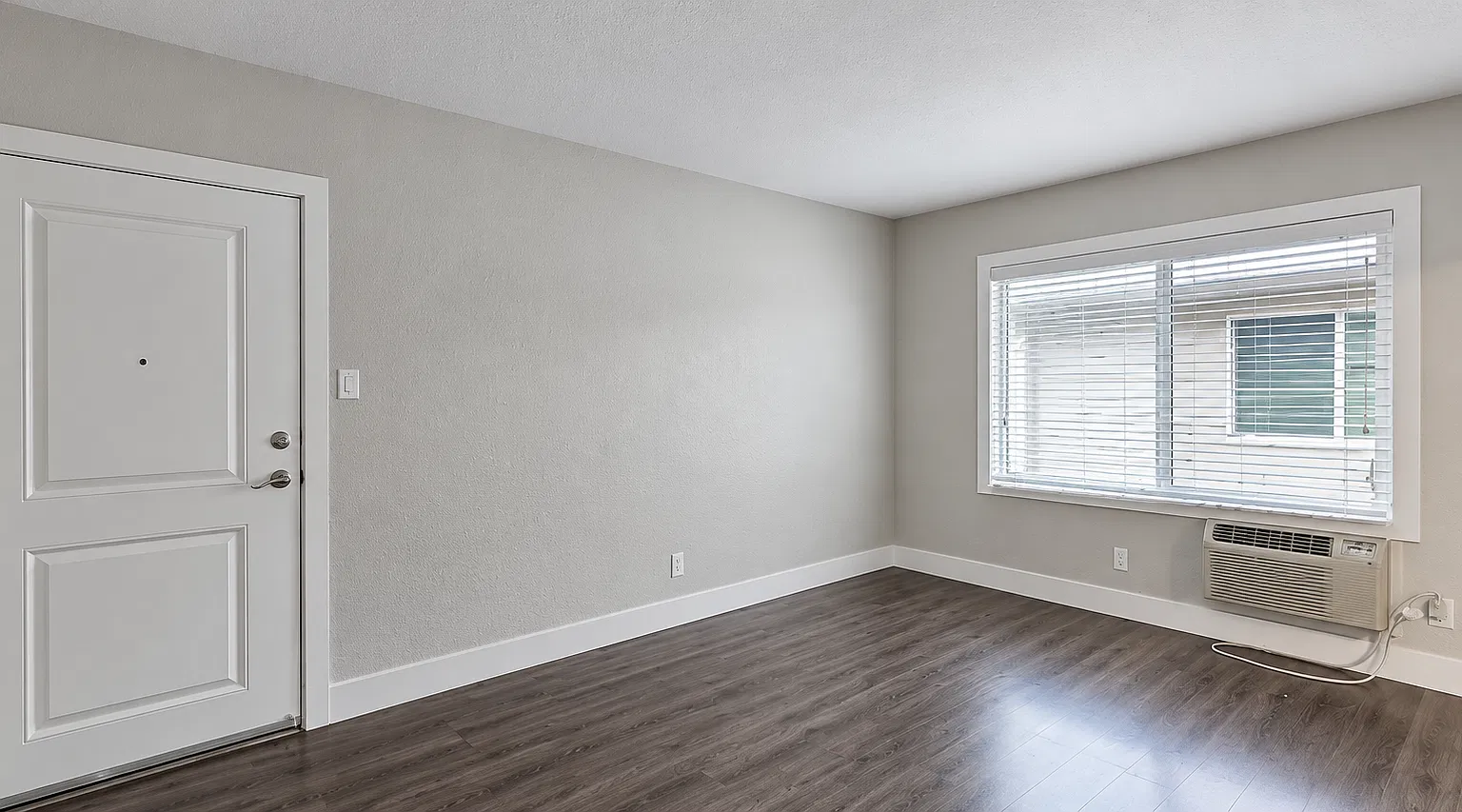 1 bed, 650 sqft, $1,595 — Photo 3