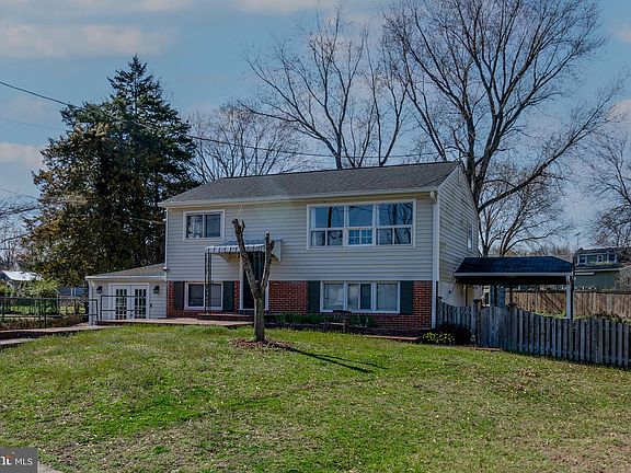 3rd image of 1206 Riggs Ct
