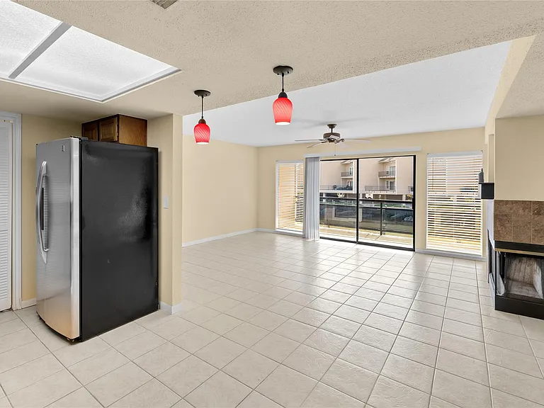 3663 Nasa Pkwy #403 — Photo 19